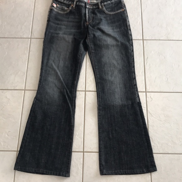 Parasuco Italian denim. Beautiful frost wash on black denim. - Picture 14 of 16